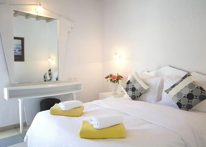 Mykonos Palace Hotell 4*