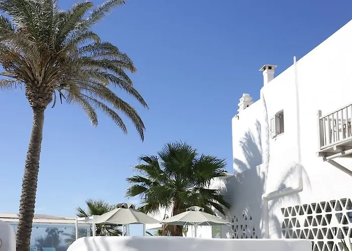 Mykonos Palace 4*