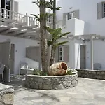 Mykonos Palace Otel 4*